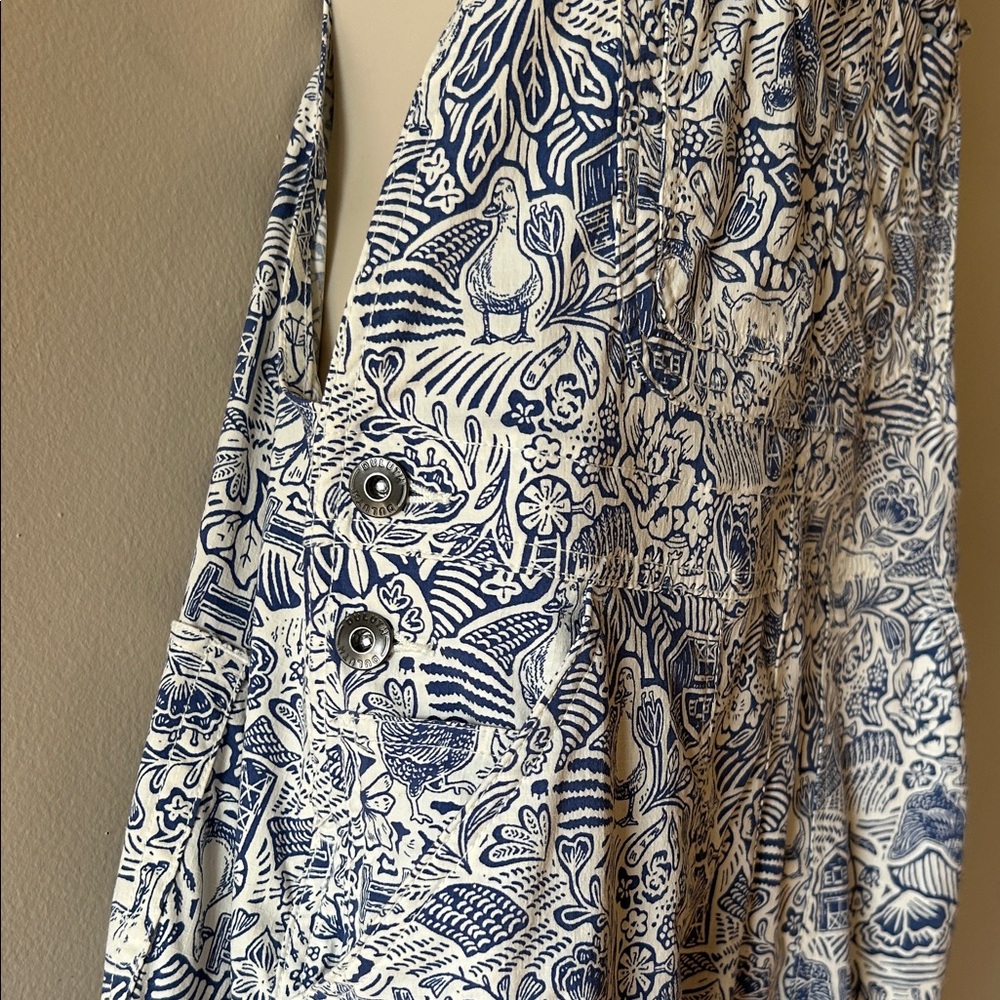 Duluth Trading Co. Blue and White Heirloom Gardening Farm toile Overalls medium - Picture 10 of 15